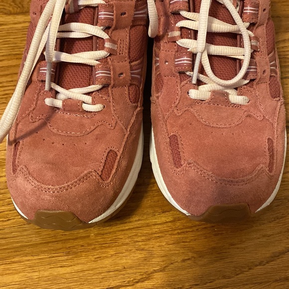 Vionic Classic Walker Dusty Cedar Rose - Picture 11 of 12